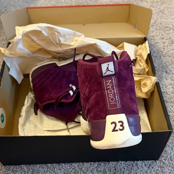 Jordan Men's Bordeaux/ Sail- metallic silver Sneakers 11.5 - Picture 2 of 4